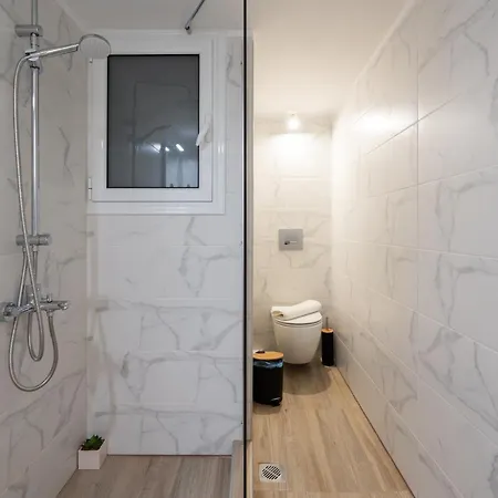 Chic With Park View Apartment Athens